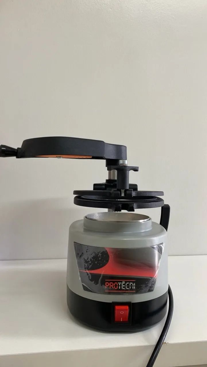 Plastificadora a Vácuo / Prensadora de Placas - Protécni