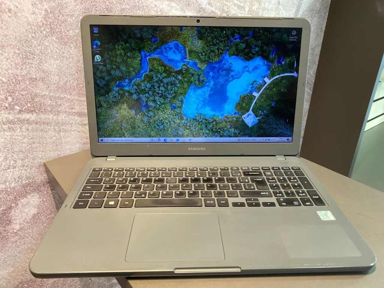notebook Samsung  processador Intel Core i3-7020U e 4GB de RAM 112GB