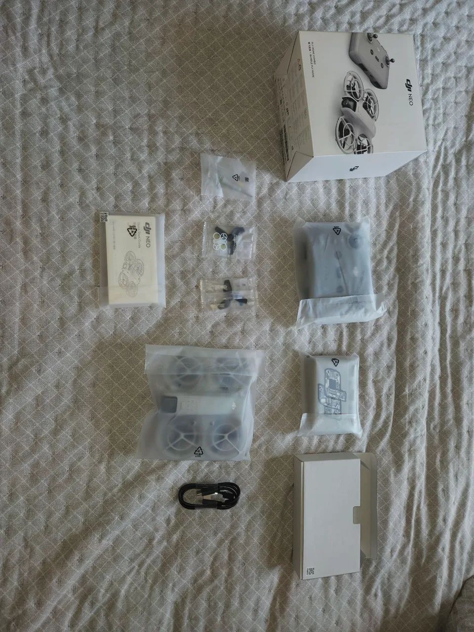 Drone DJI NEO 3 combo Fly More - Foto 3