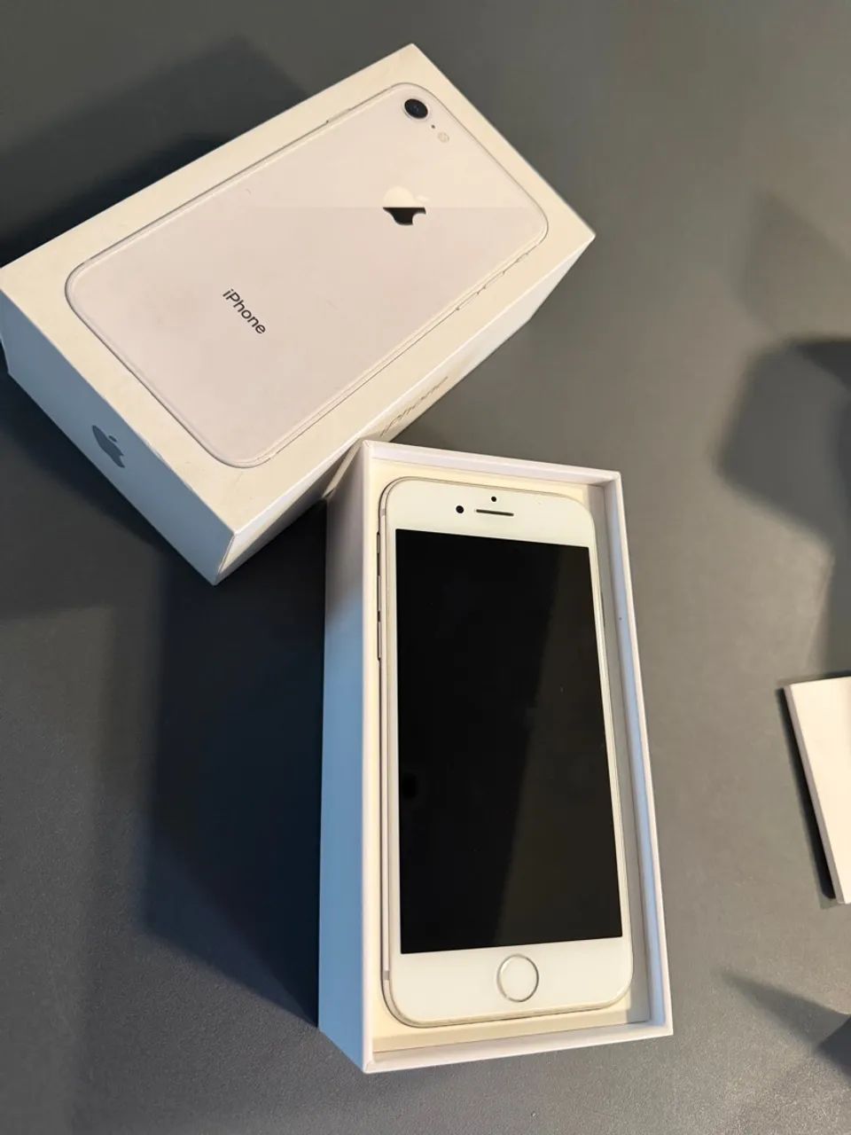Iphone 8- 64GB Perfeito Funcionamento - Celulares e Smartphones