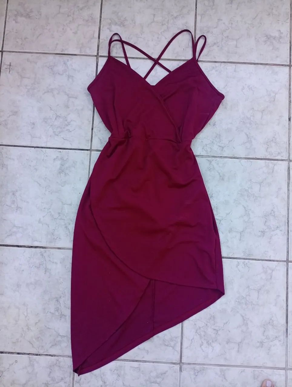 Vestido bordô assimétrico TAMG - Foto 4