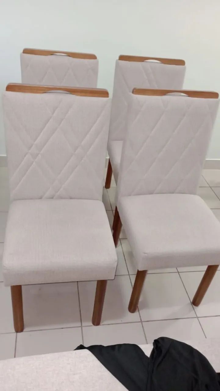 VENDE-SE CADEIRAS NOVAS POR EXCELENTE PREÇO