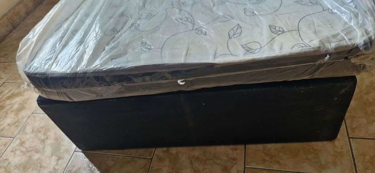 Cama de solteiro com colchão 