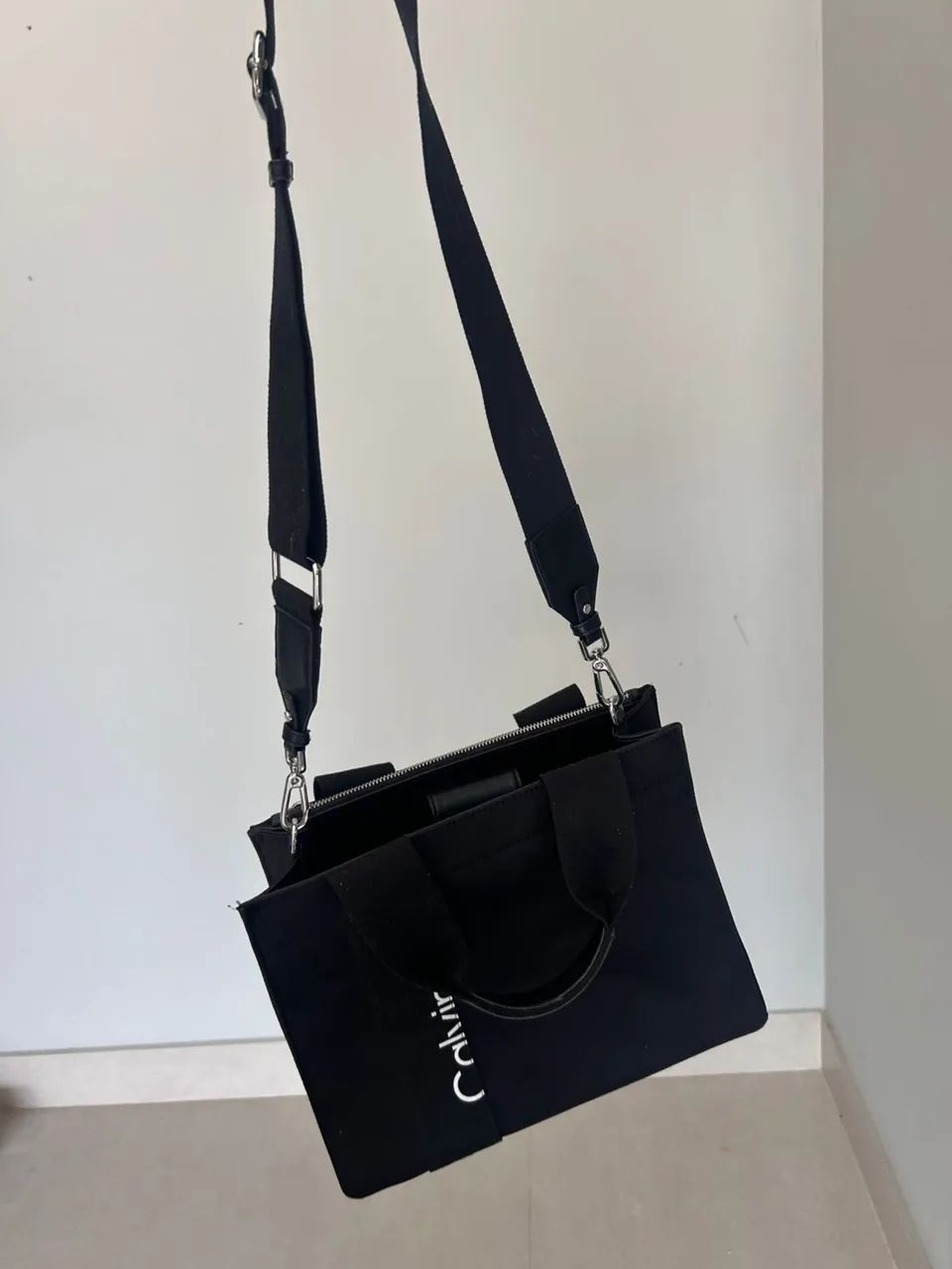 bolsa preta calvin klein