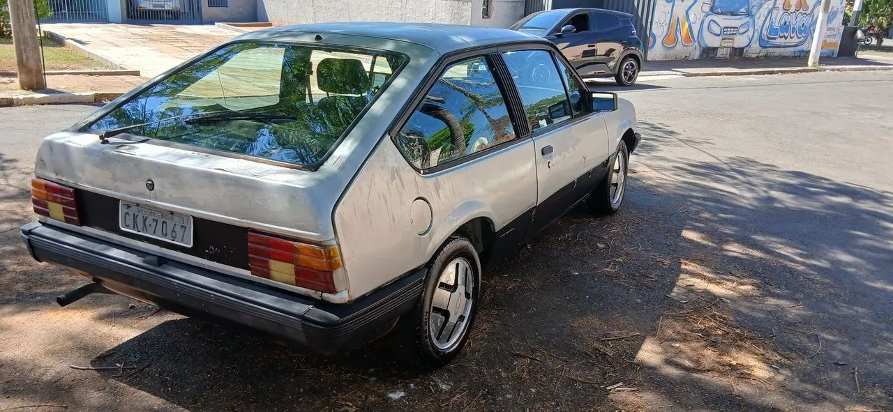 Chevrolet Monza Classic SE 2.0 /mpfi E EFI 2P E 4P 1987 - Foto 2