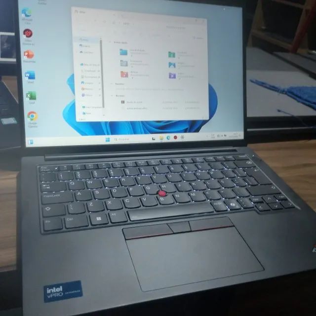 Notebook thinkpad Vpro i5 com 16 de ram Ddr5 ( empresarial)
