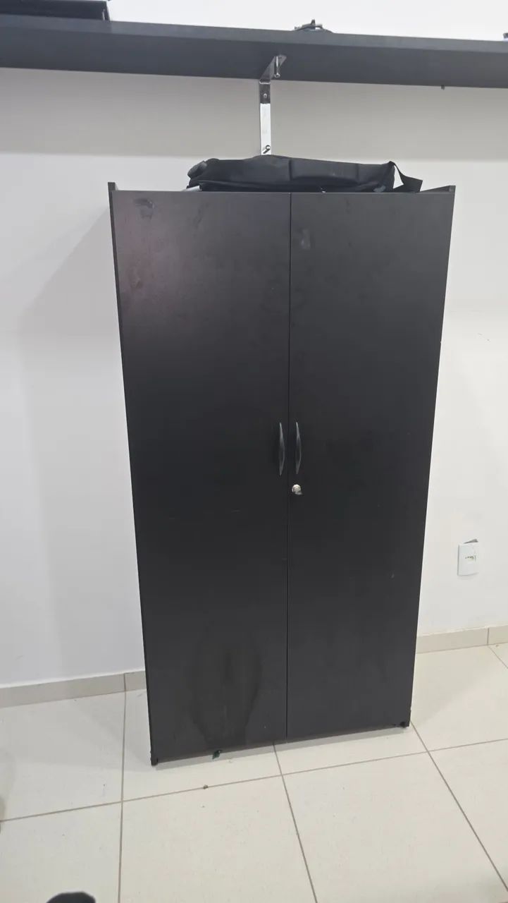 Armário 2 portas