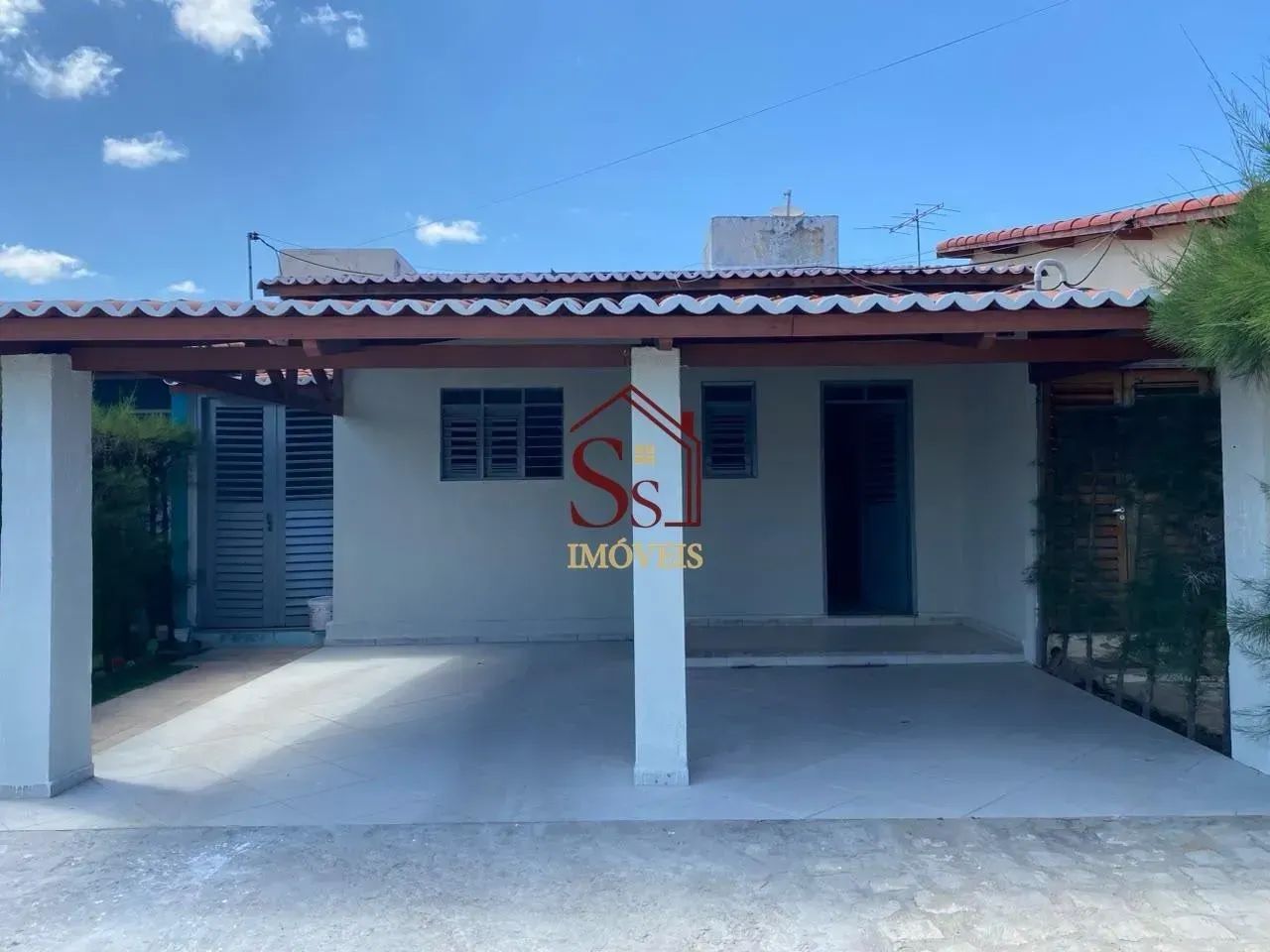 CASA A VENDA NO COSTA E SILVA