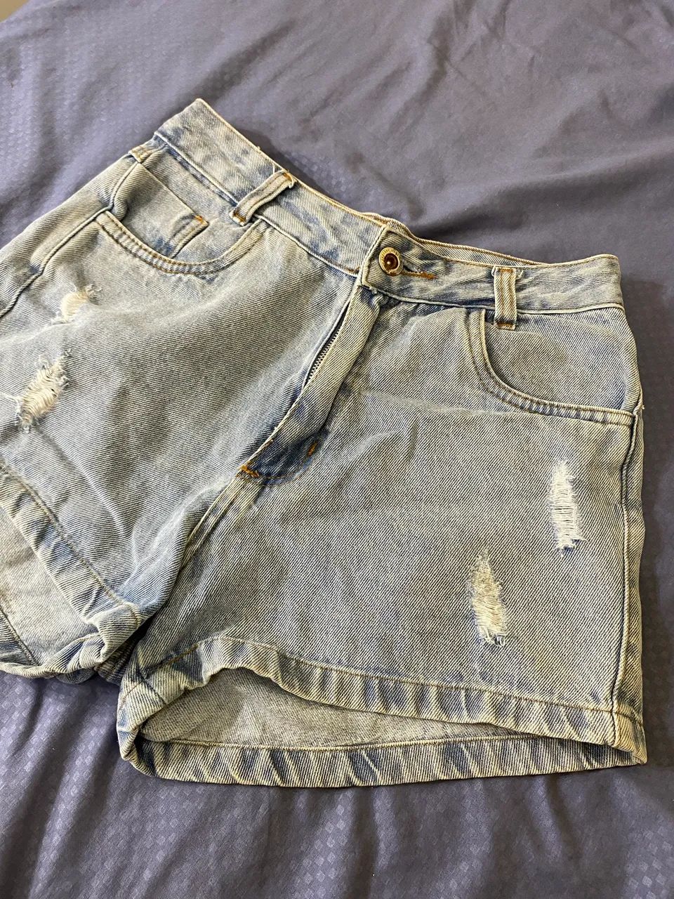 Roupas semi novas 