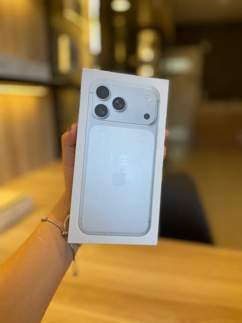 iPhone 17 Pro 256Gb Silver 100% Garantia apple ate abril/2027