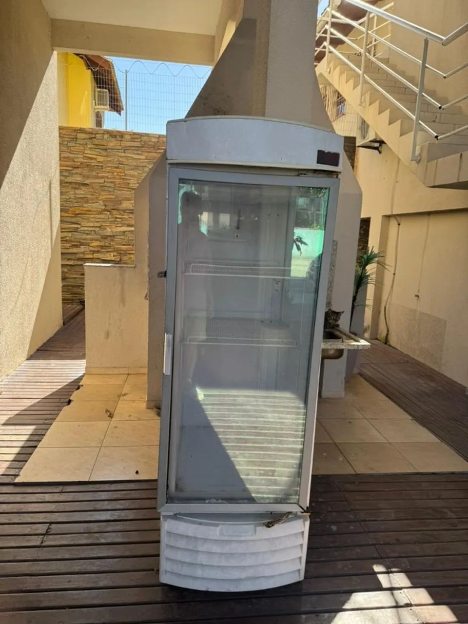 Expositor cervejeiga geladeira metalfrio vn50r 570l - DEFEITO NA