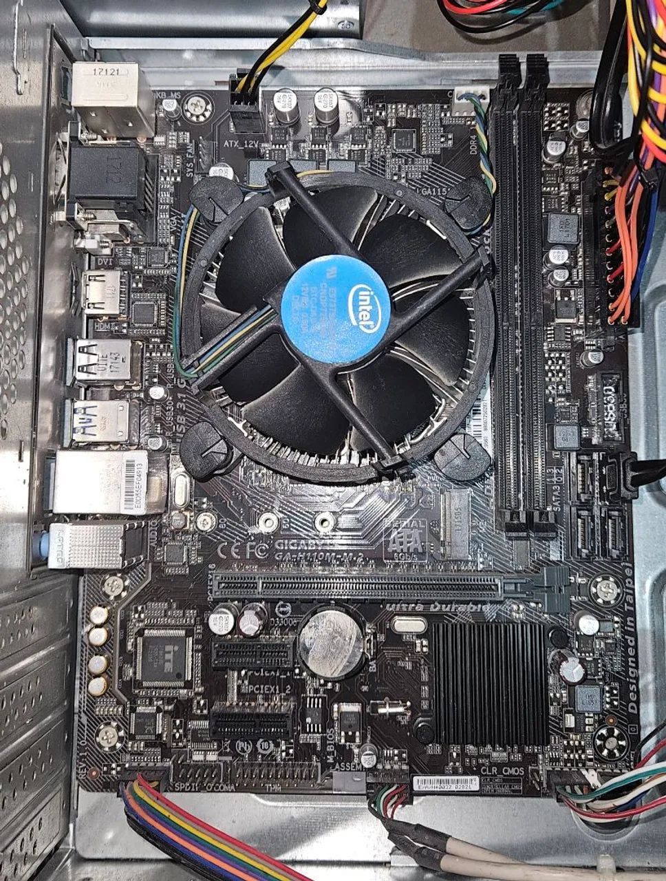 Placa Mãe Gigabyte GA-H110M-M.2 + i3 7ª Geração