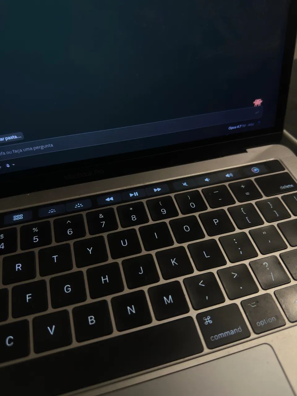 MacBook Pro 13 2017 Touch Bar Intel i5 8GB SSD 256GB - Notebooks