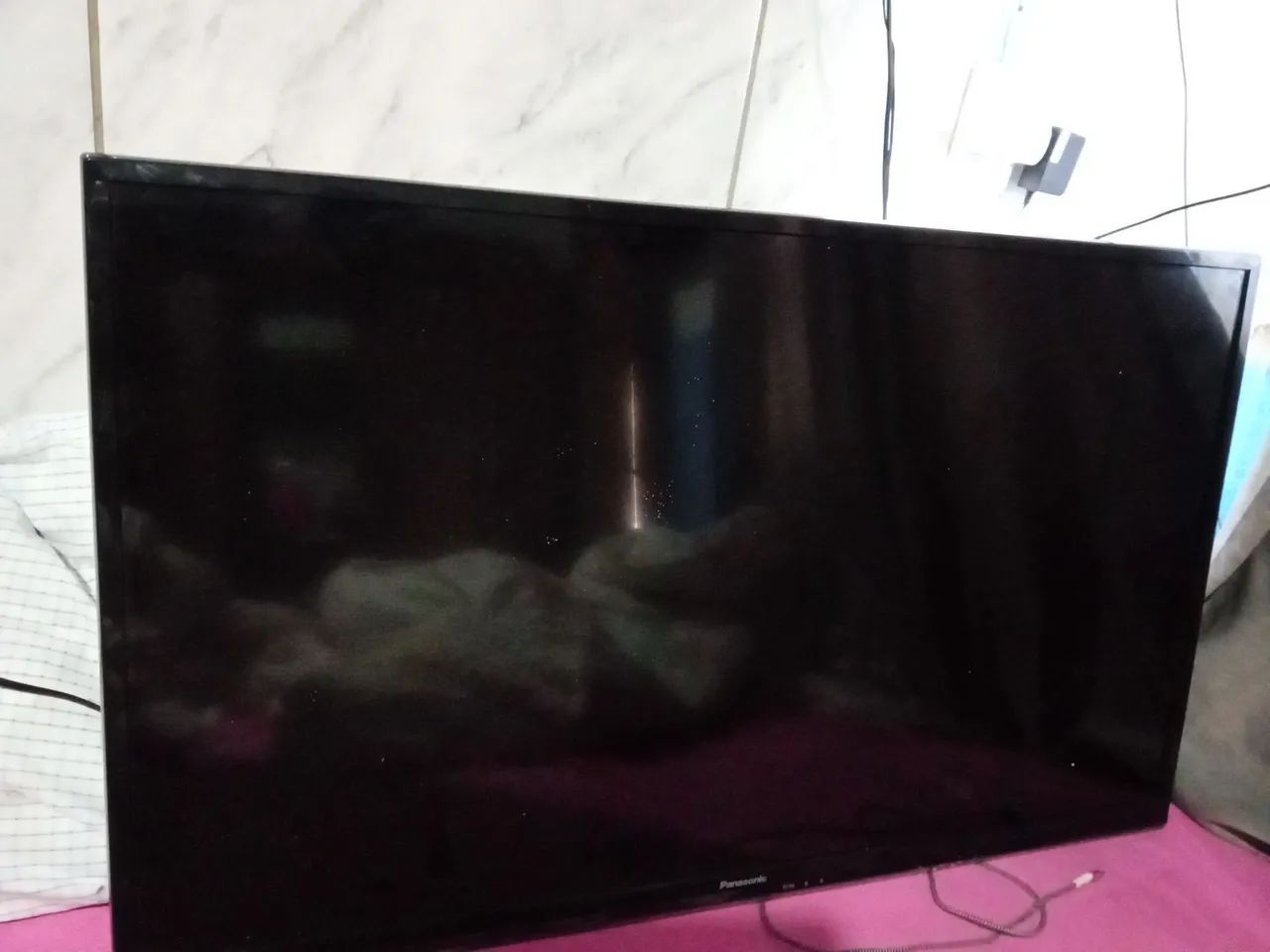 TV Panasonic 39" TC-L39EL6B, funcionando perfeitamente, sem controle remoto. 300 - Foto 2