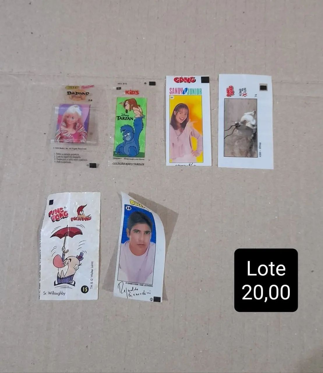 Lote de figurinhas diversas anos 90/2000