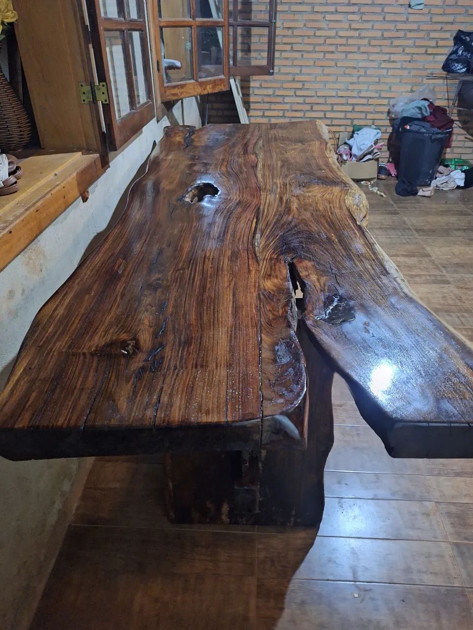 Vende se mesa de jacaranda 