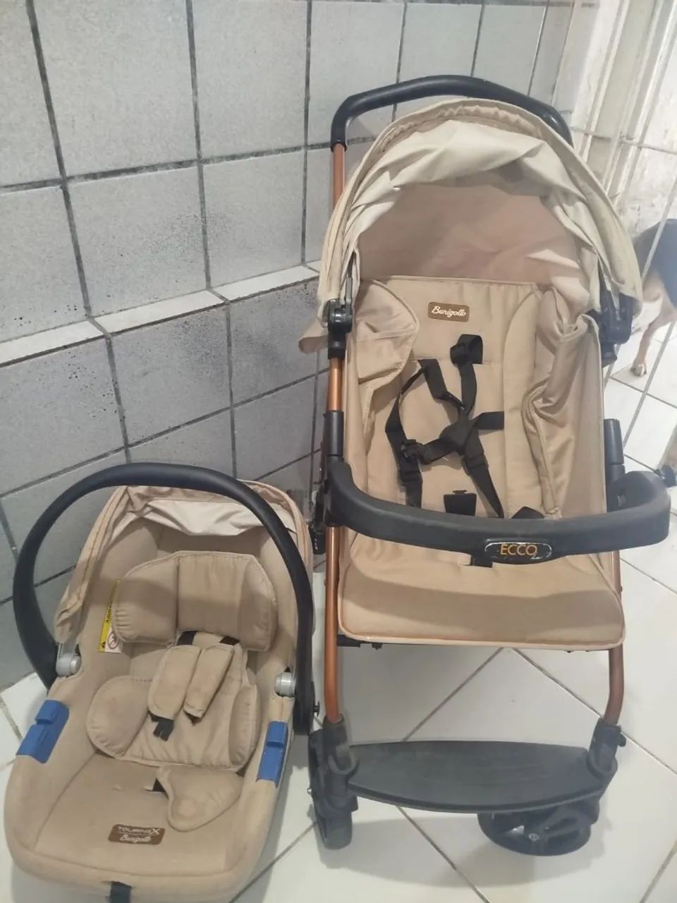 Burigotto Carrinho de Bebê com Bebê Conforto Ecco - Foto 2