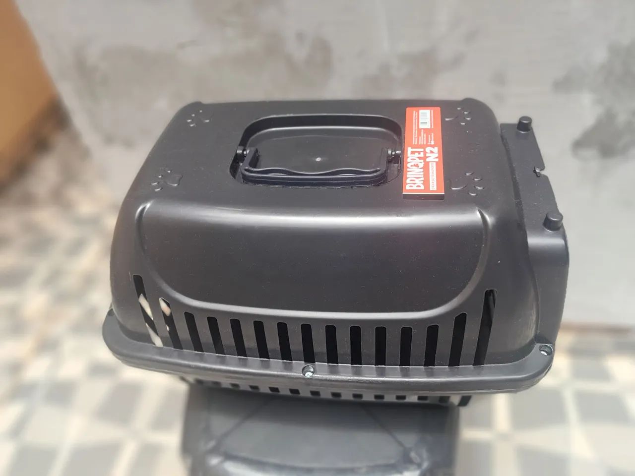 Caixa de trasparente nova,vendo pq ficou pequena para meu pet - Foto 5