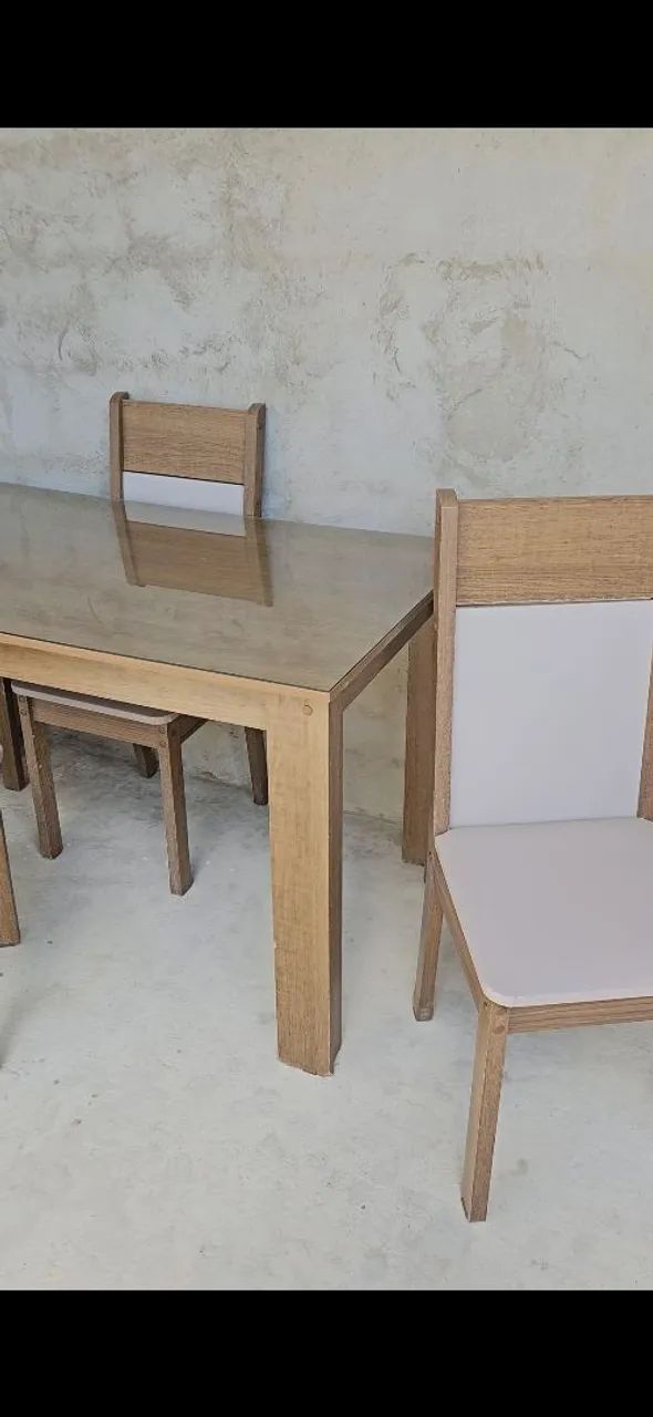 Vende-se mesa com 4 cadeiras em MDF - Foto 4