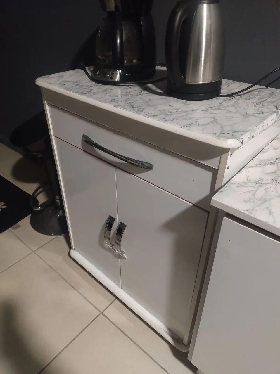 Armário para microondas 