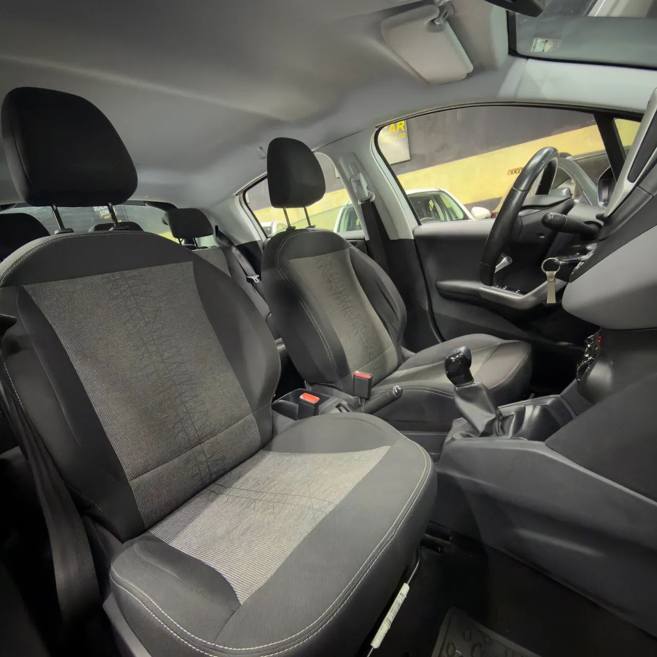 Peugeot 208 Active Pack 1.2 Flex 12V 5P Mec. 2018 - Foto 10