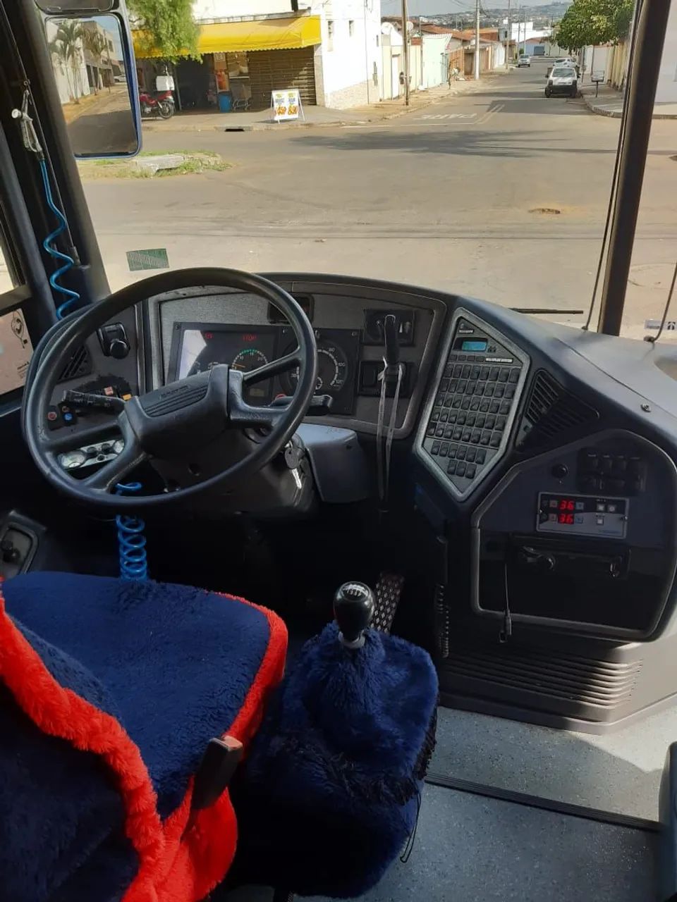 Vendo ou troco ônibus - Foto 5