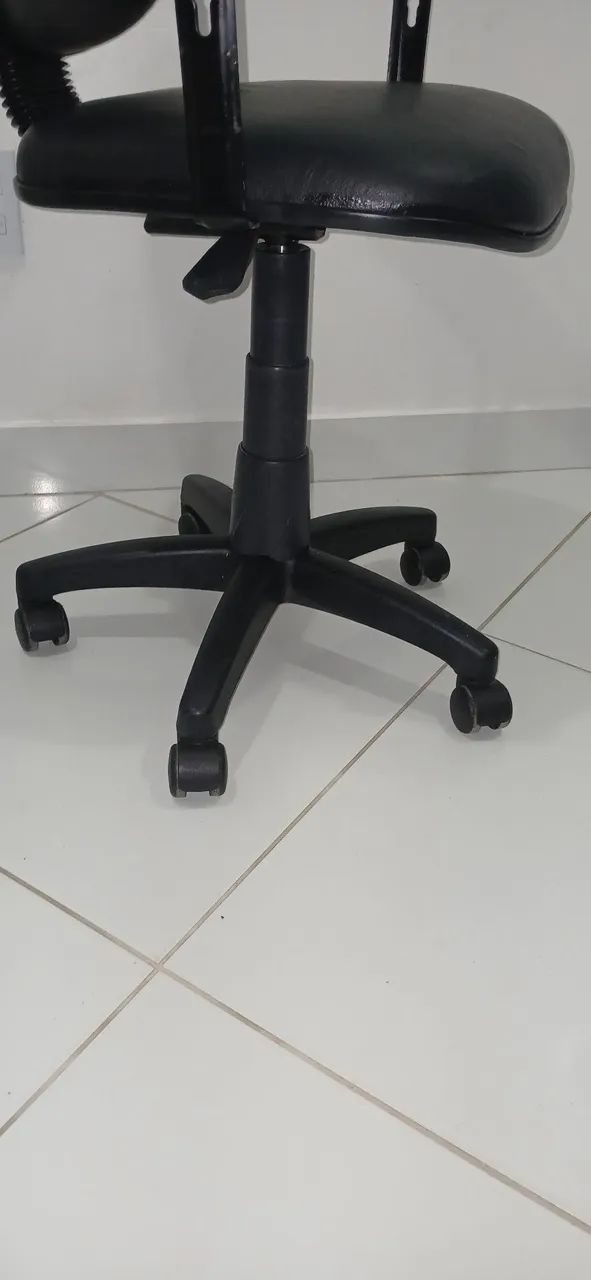 Cadeira de escritório modelo diretor  - Foto 6
