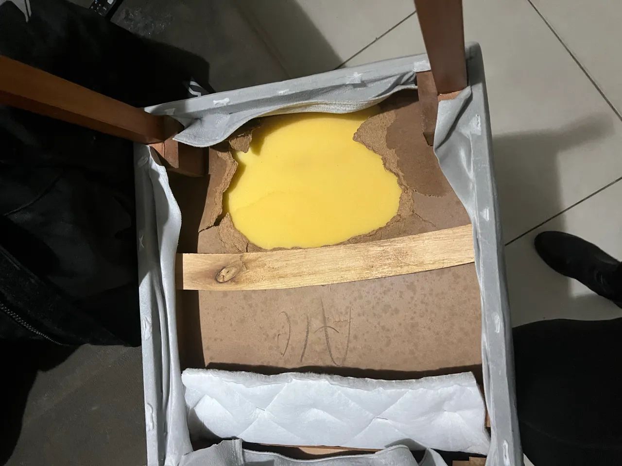 Mesa 4 cadeiras  - Foto 4