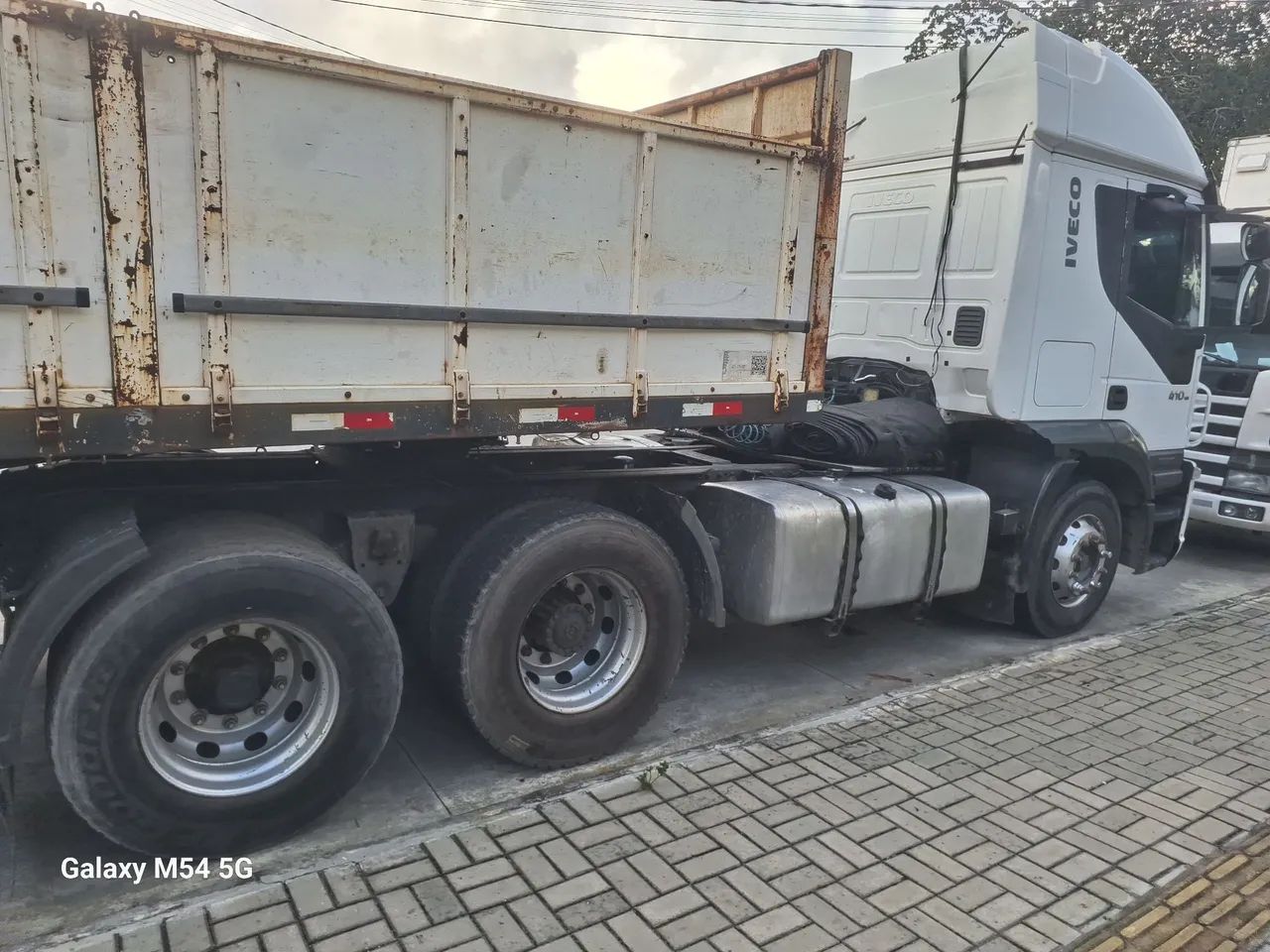 Iveco stralis 2011 com grade baixa ls - Foto 5