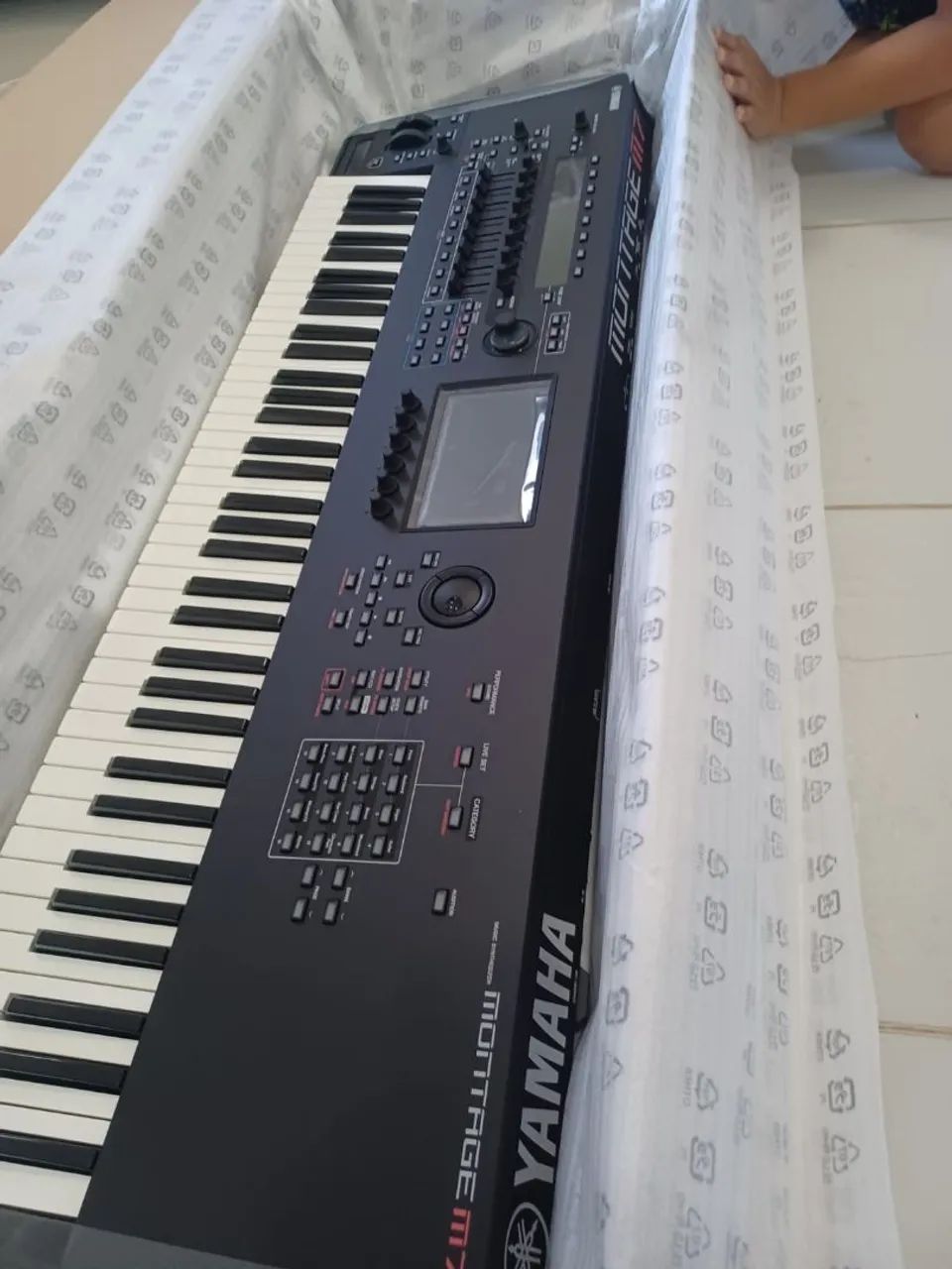 Yamaha Montage M7, com Case. E plástico no visor. - Foto 2
