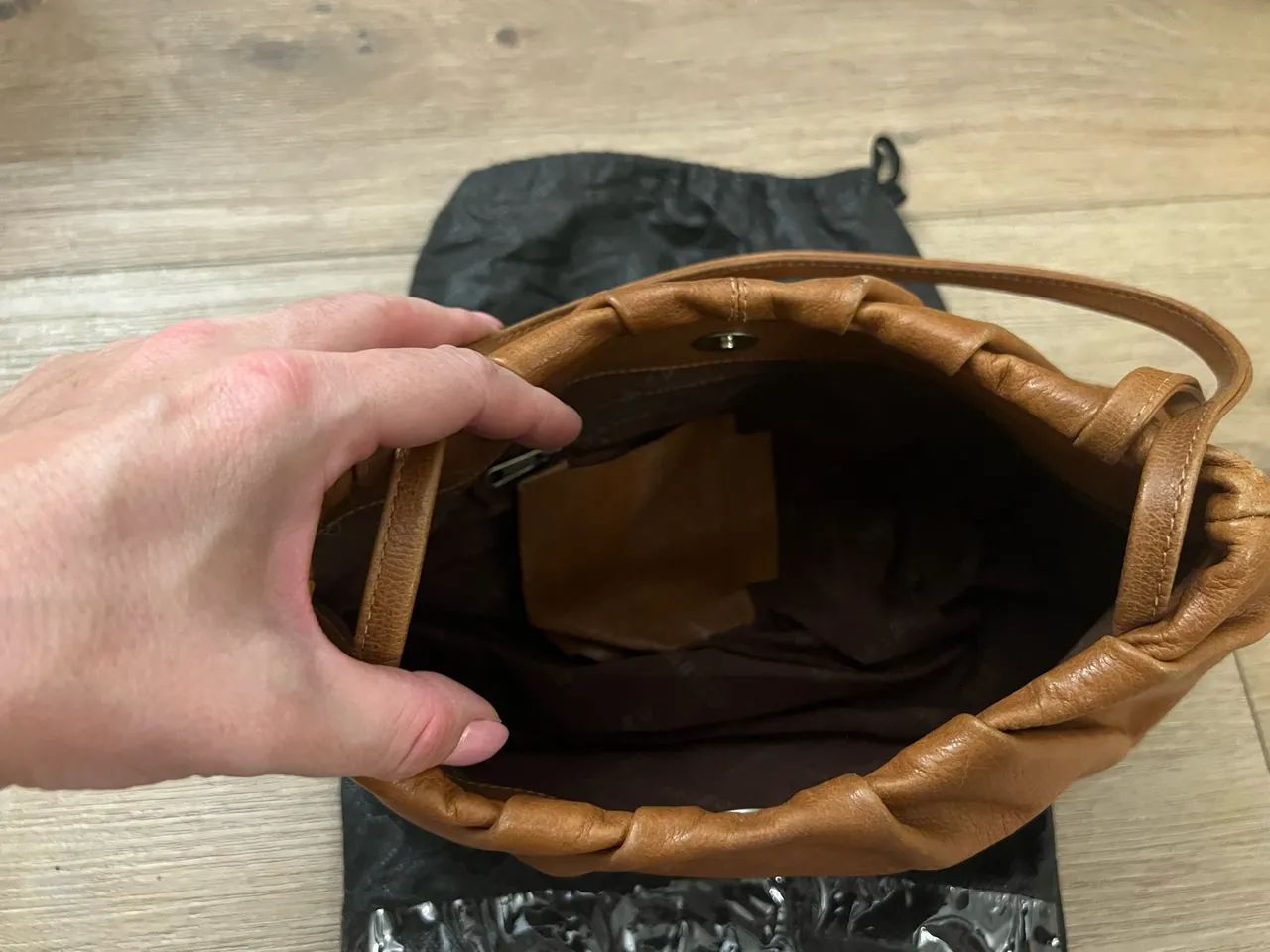 Bolsa de Ombro Arezzo em Couro Legítimo - Caramelo / Conhaque - Foto 4