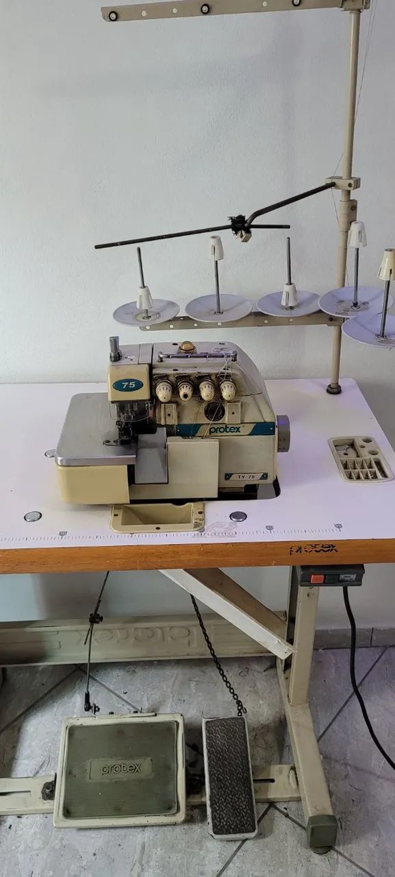 Máquina overlock industrial - Máquinas para produção industrial