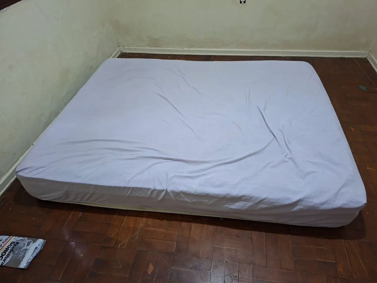 Cama box e colchão Queenn