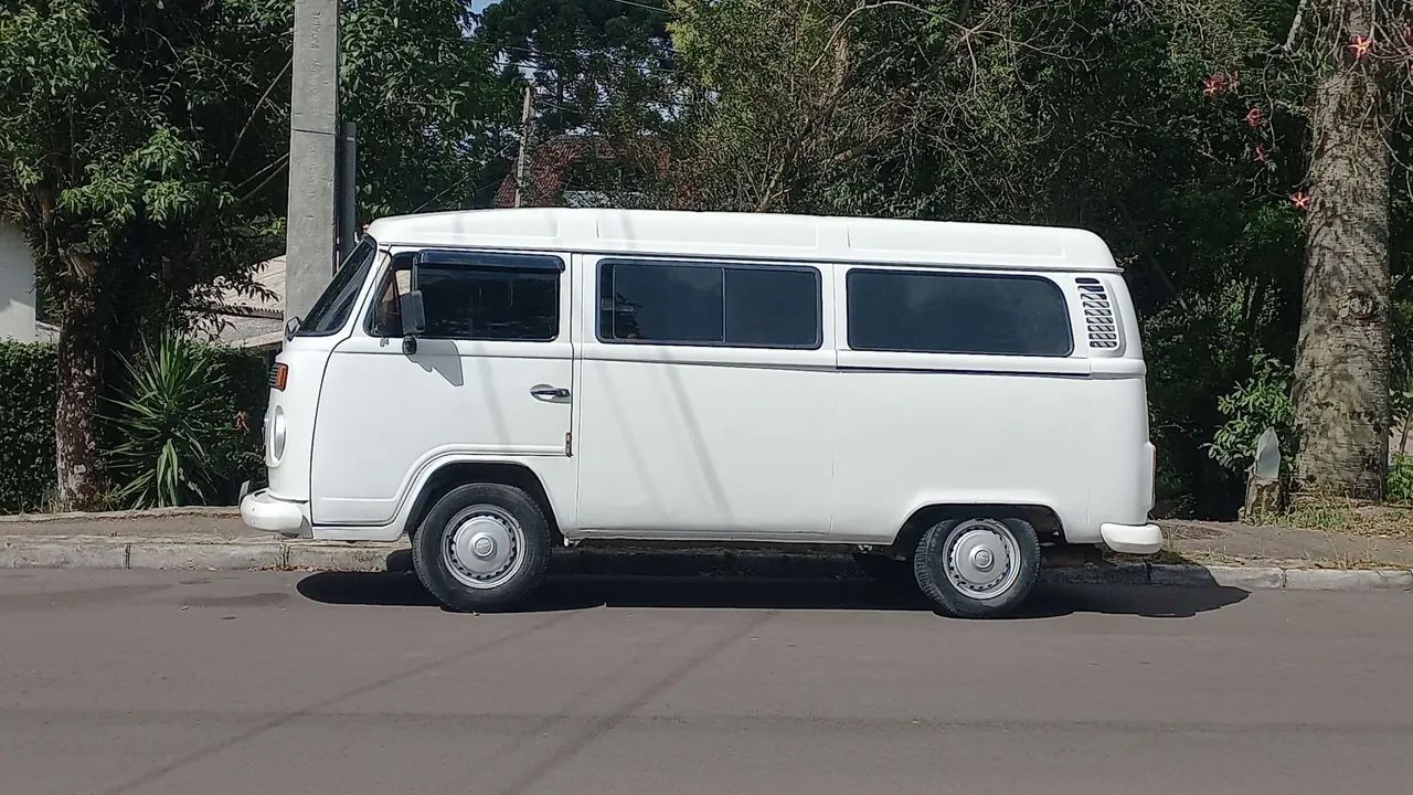 Volkswagen Kombi Standard/ Luxo/ Serie Prata 2005