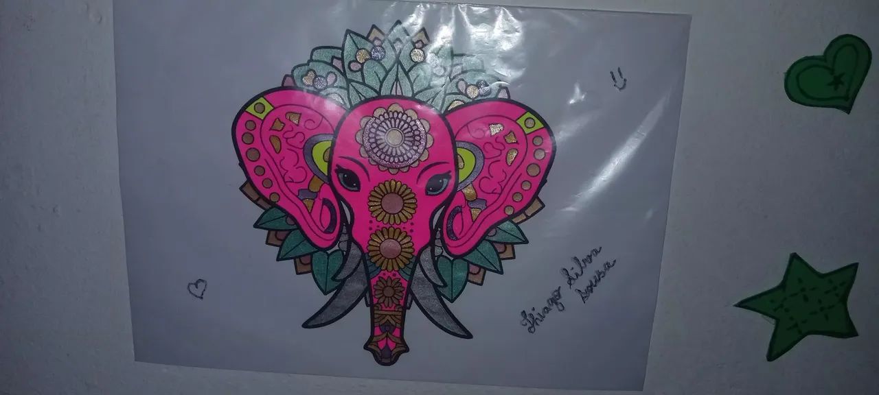 Desenho elefante colorido