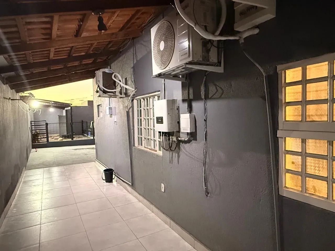 CASA TÉRREA - SEMI-MOBILIADA - CPA III - Foto 2