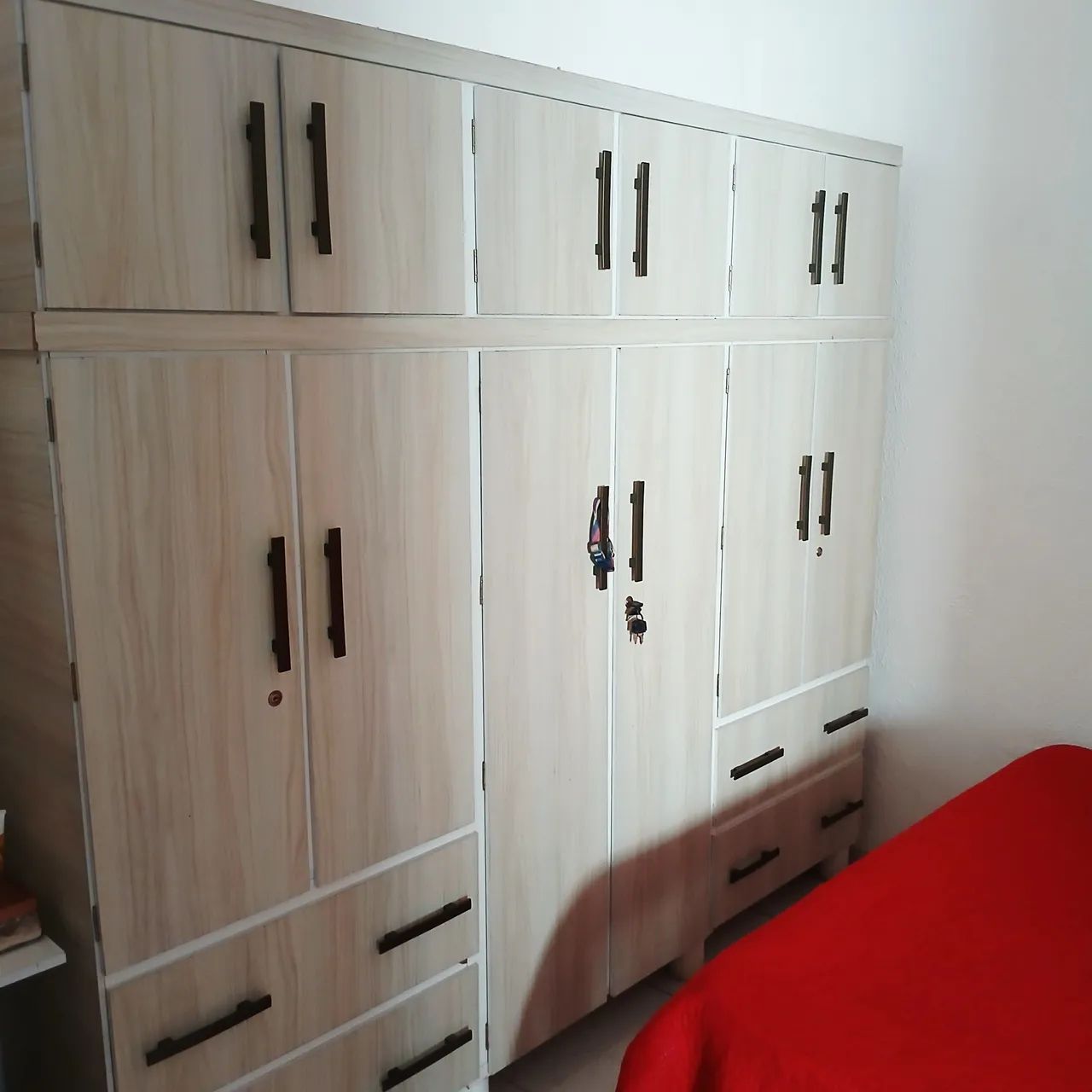 Guarda roupa 6 portas 
