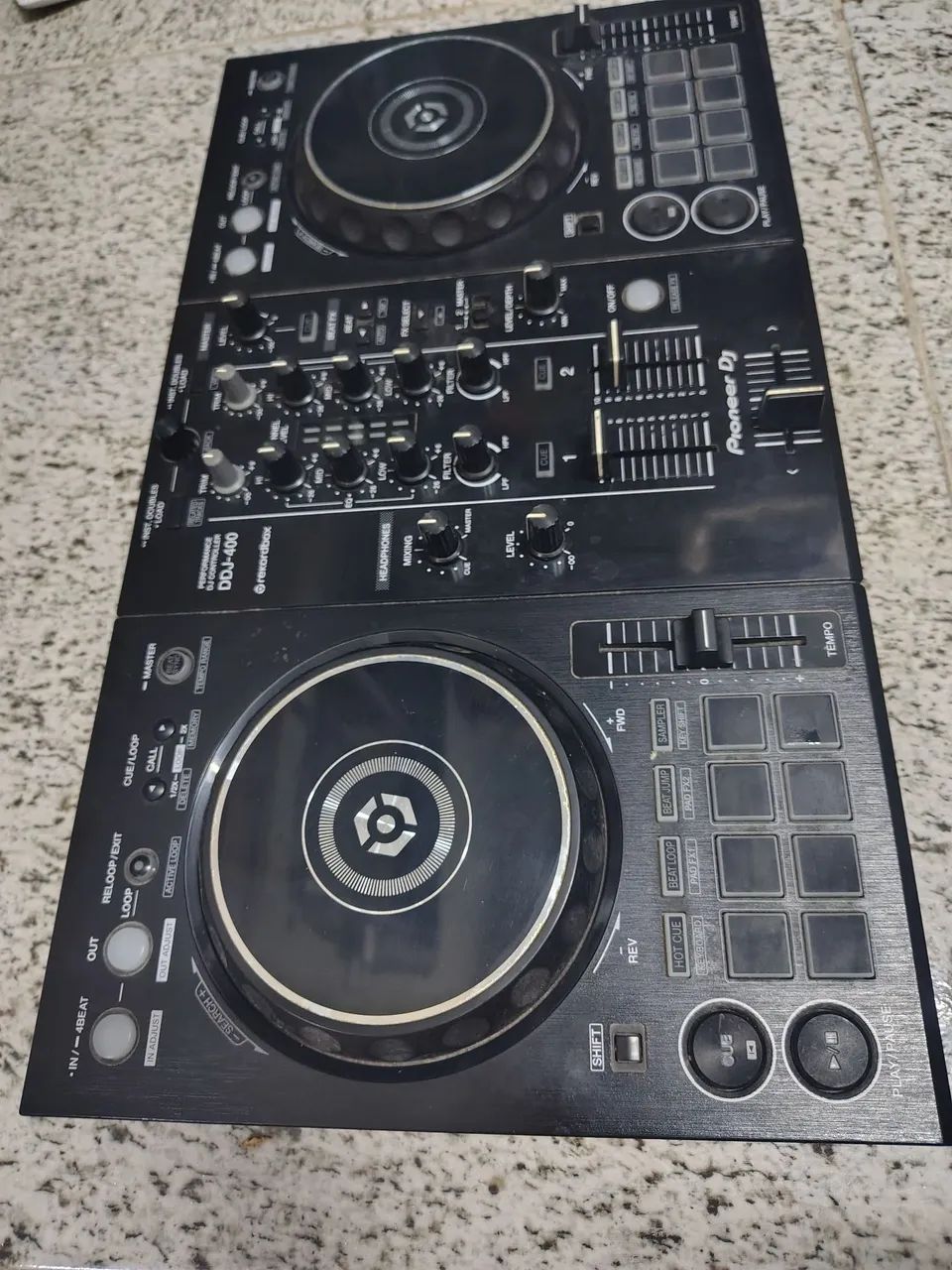 Ddj 400