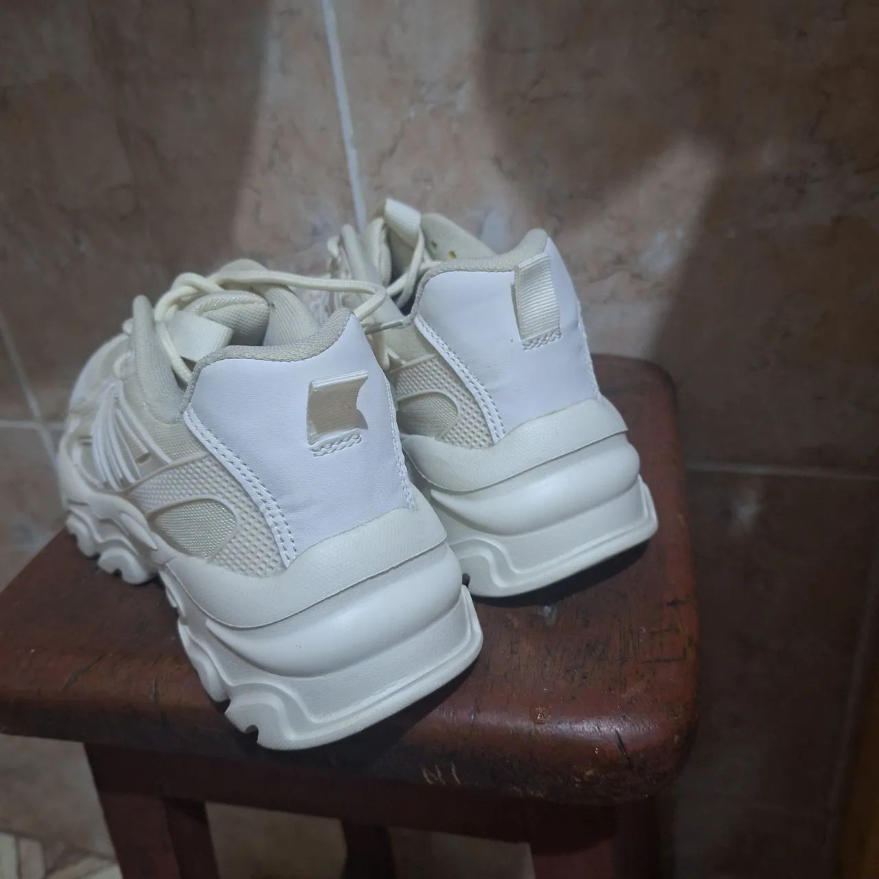 Tênis branco estiloso shein - Foto 4