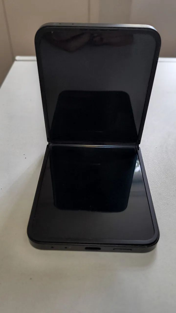 Celular Samsung Flip FE 7