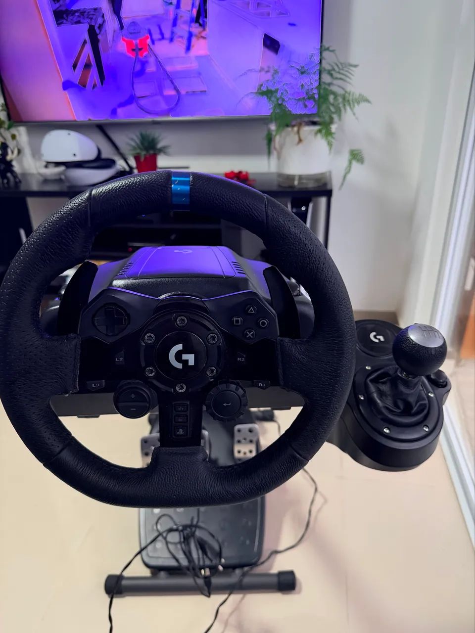 Volante Logitech G923 com TrueForce para PlayStation e PC
