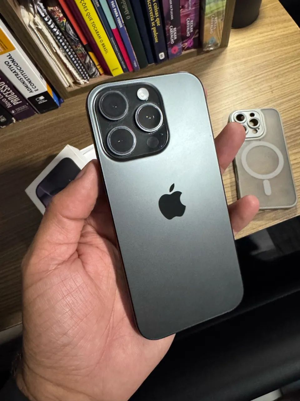iPhone 16 Pro 128GB AZUL