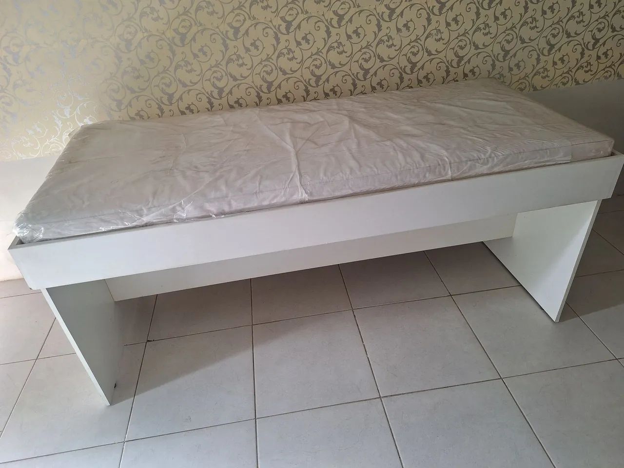 Macas em MDF formicada, com colchão  - Foto 6
