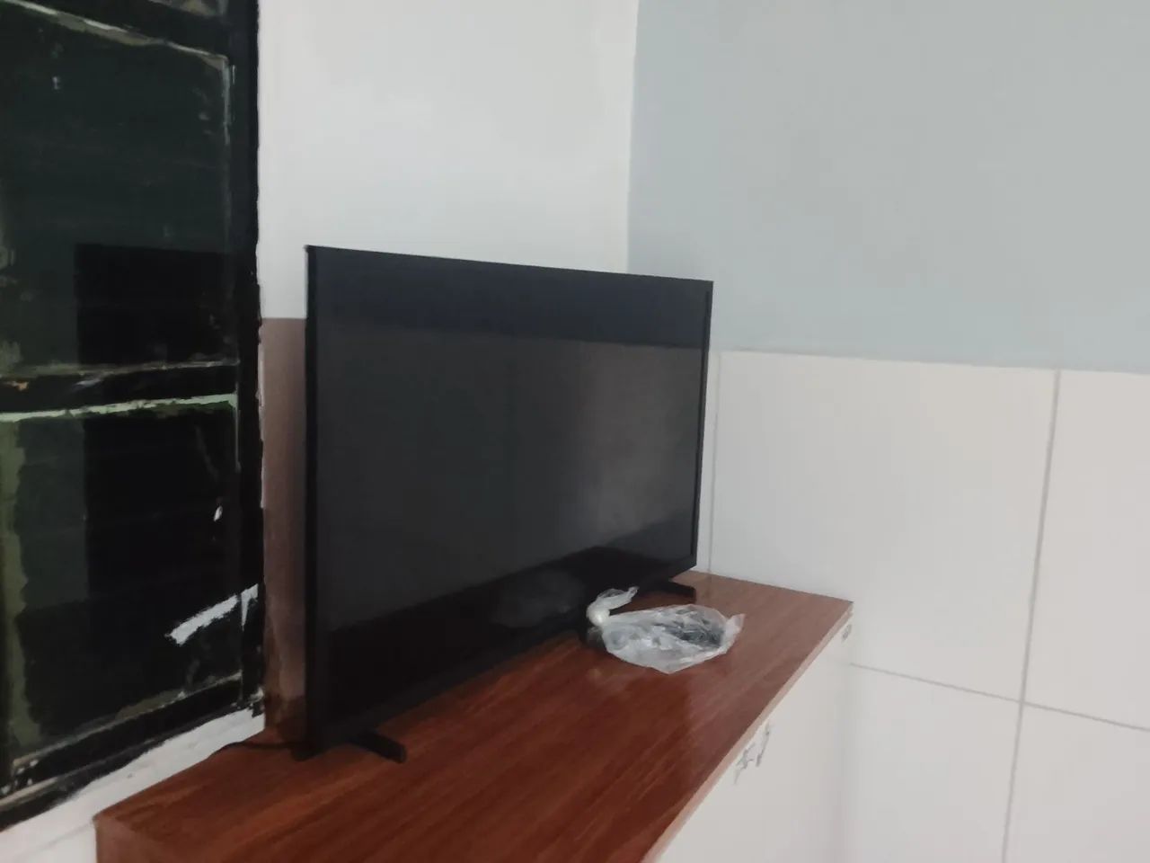 Vende se televisão 