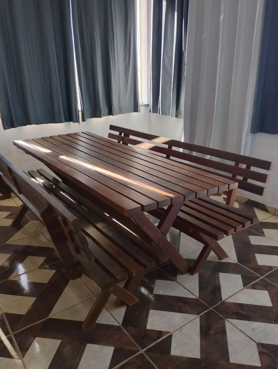 Mesa de jantar em madeira macissa  - Foto 3