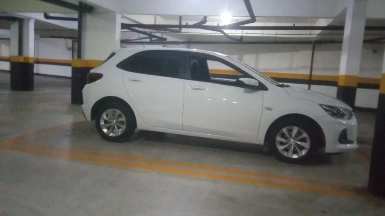 Chevrolet Onix Hatch LT 1.0 12V Flex Mec. 4P 2023 - Foto 3