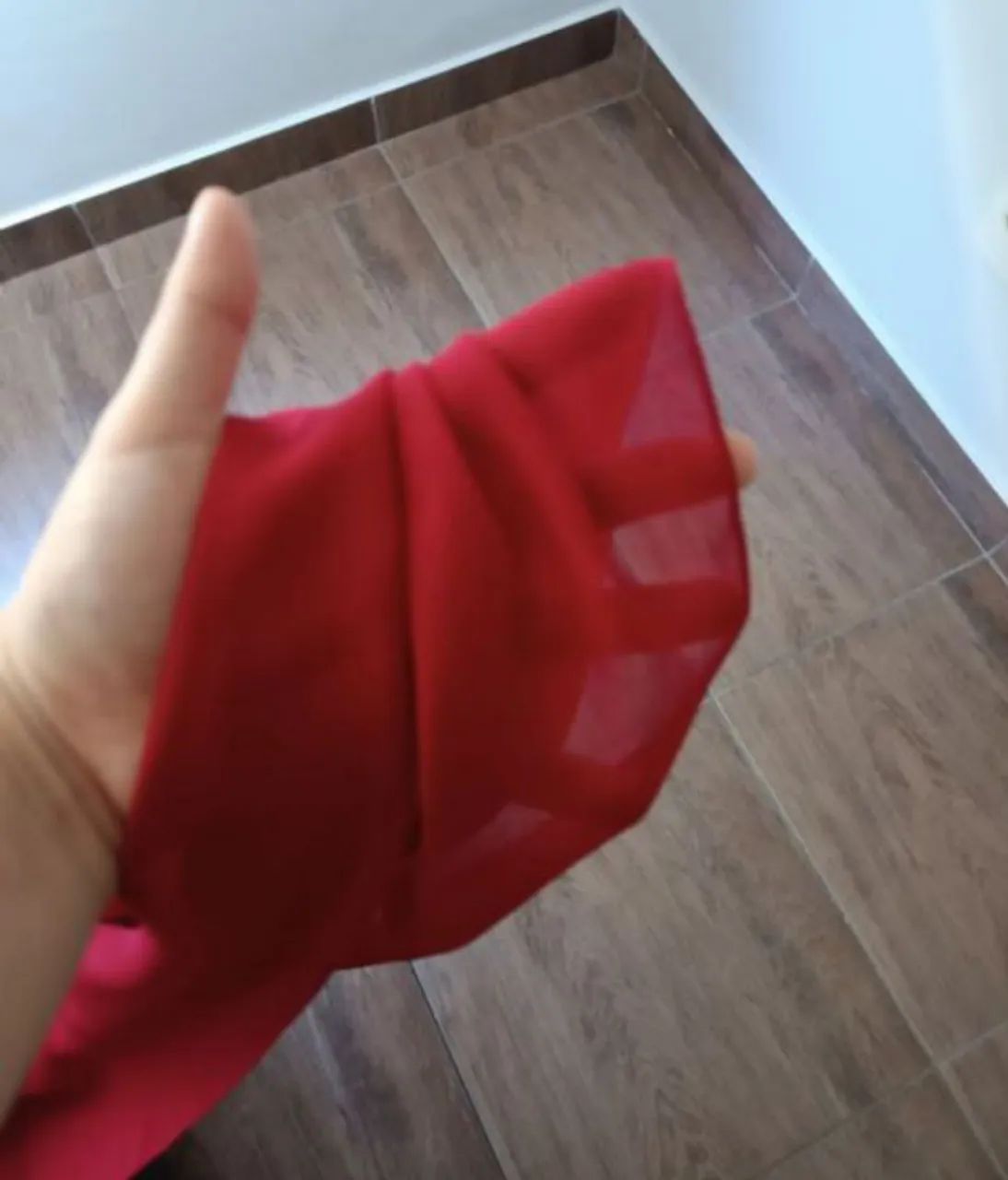 Lenço vermelho fino - Foto 2