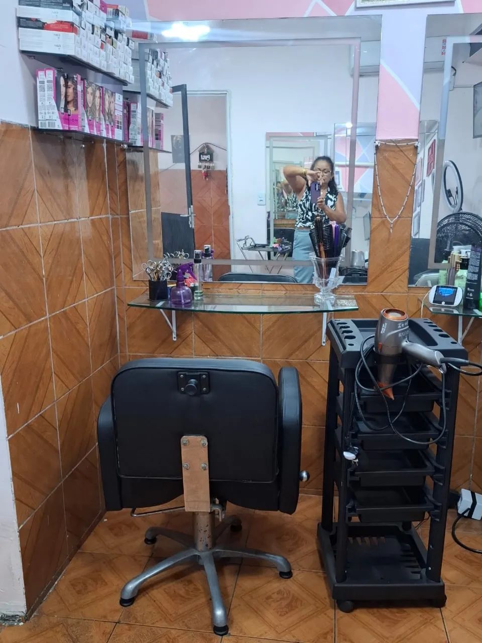 Kit Completo para Salão - Móveis Conservados e Prontos para Uso! - Foto 3