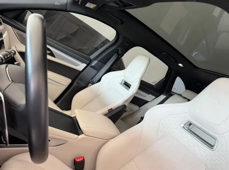 Jaguar F-Pace 3.0 R-Dyn.SE AWD 340cv (Híbrido), foto 14 de 19