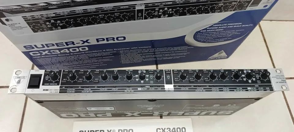 Crossover Behringer Super-X pro cx3400 - Equipamentos e Acessórios